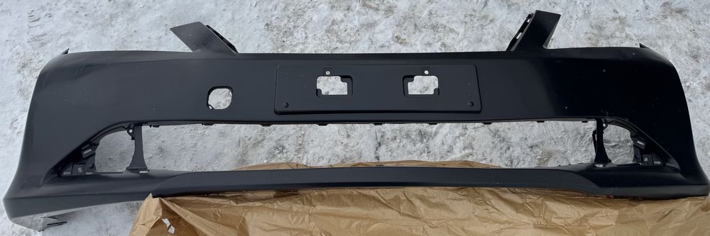 Бампер на Toyota Camry 50