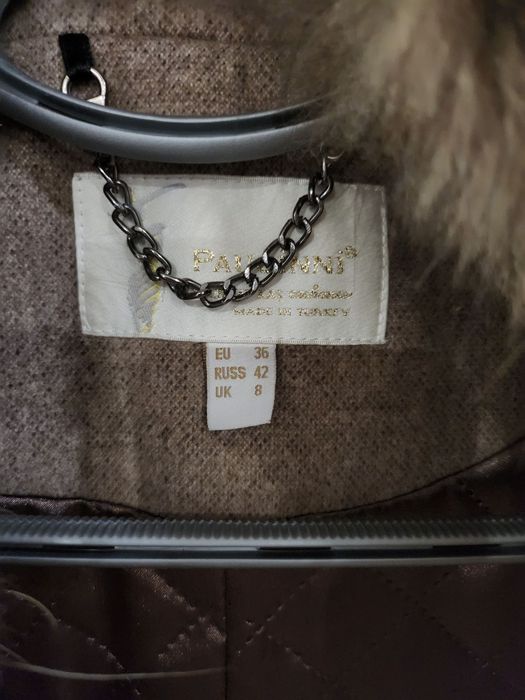 Палто от кашмир с яка от лисица