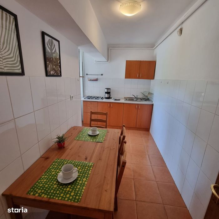 Unirii colt cu Lucian Blaga, ap 2 camere, spatios 65 mp , 3 balcoane
