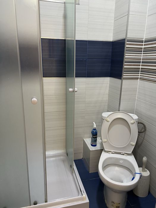 Inchiriez duplex cu curte