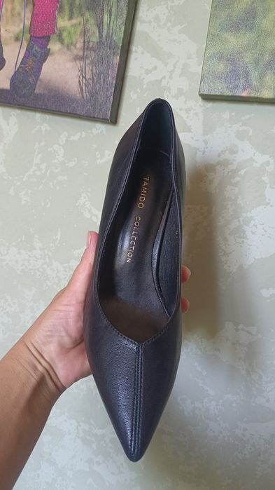 Продам женские туфли