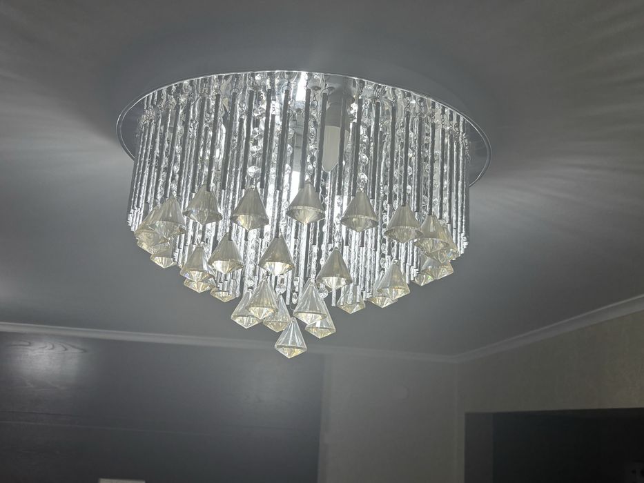 Люстра потолочная