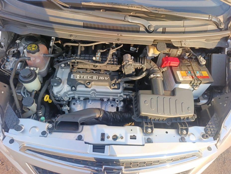 Спарк сотилади срочно