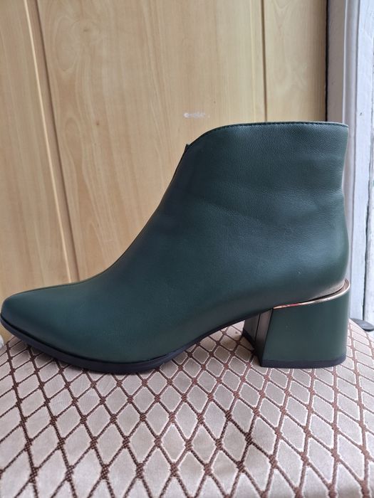 Продам кожаные полусапожки