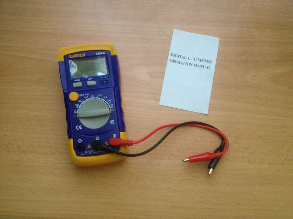 Тестер для проверки конденсаторов