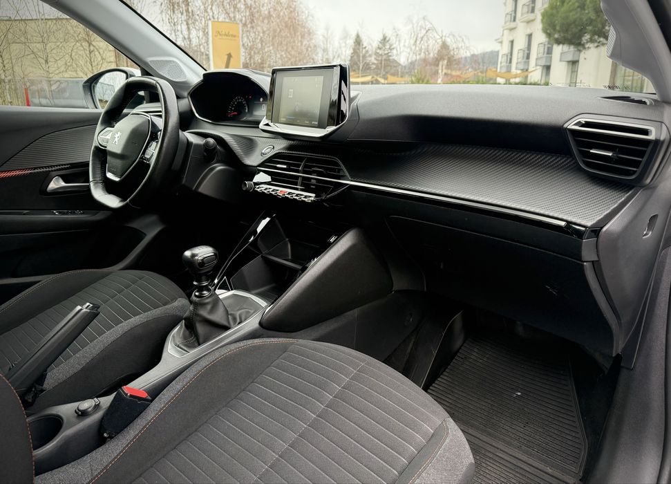 Peugeot 208 Allure 1.5d 101 CP An Fab 2021