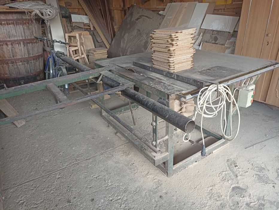 Circular debitat pal cu incizor