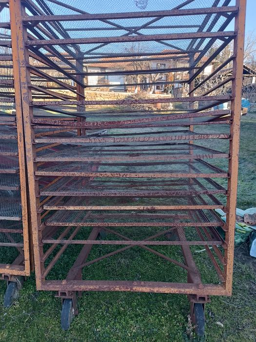 Колички професионална сушилня с тави / сита