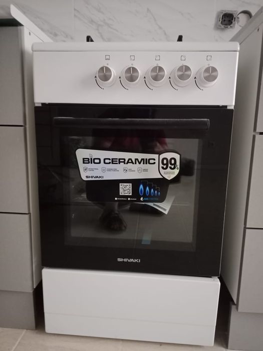 Срочно продам газовую плиту.