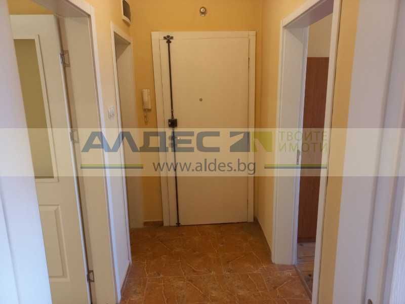 Продава се Тристаен апартамент в София, Център - 82 кв.м за 3598 €/кв.м - Снимка #12