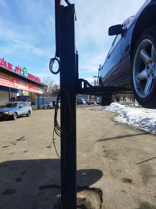 Продам автоподиемнк рабочий.