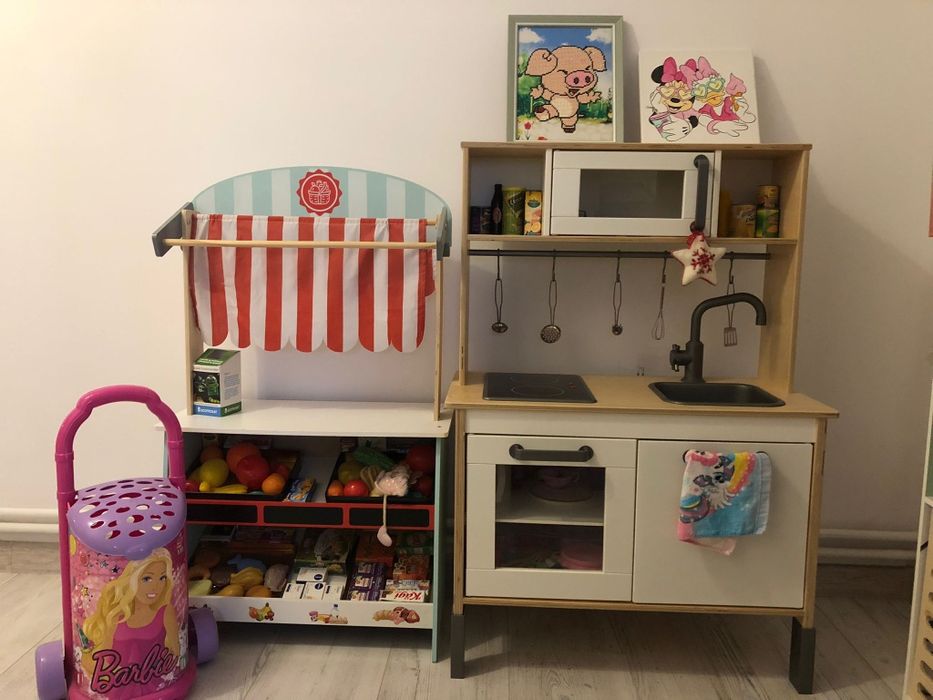 Set jucarii bucatarie si teatru