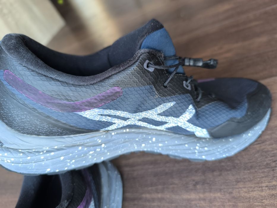 Маратонки asics - номер 41.5