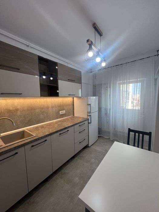 Inchiriez apartament 3 camere zona Eden