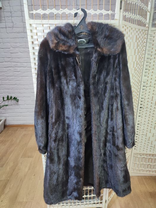 Продам шубу норковую.