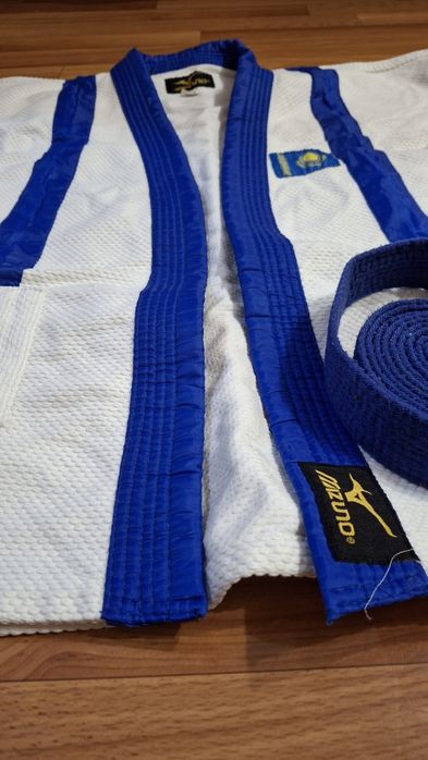 Қазақша күрес формасы