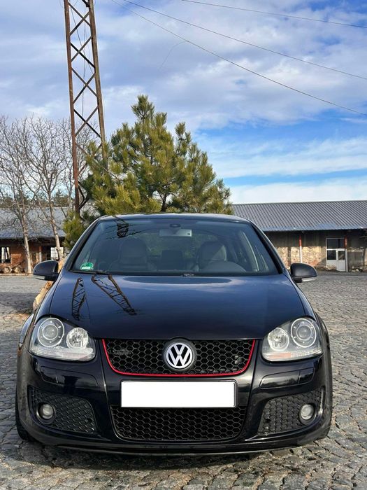 Продавам Голф 5 1.9 105кс на ЧАСТИ Имам над 15 Голфа с различни мотора