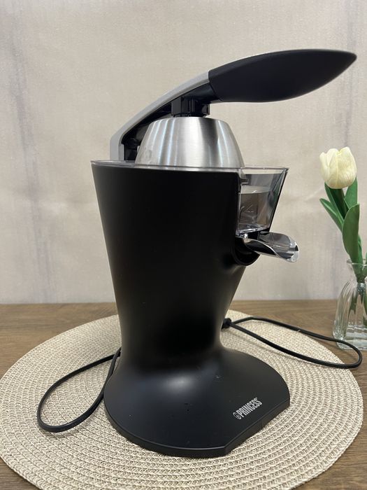 Електрическа цитрус преса Princess 201851 Master Juicer