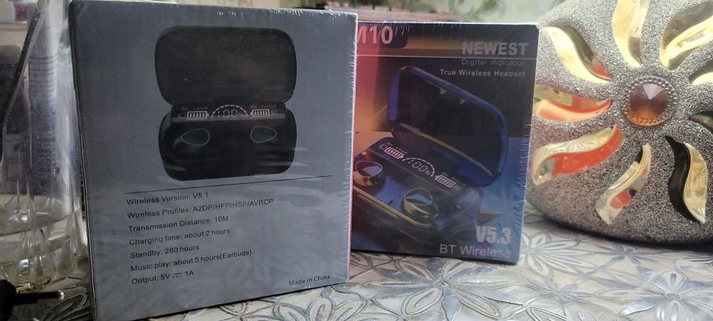 M10 - M 13 Power bank bilan

- M10 TWS quloqchinlari musi