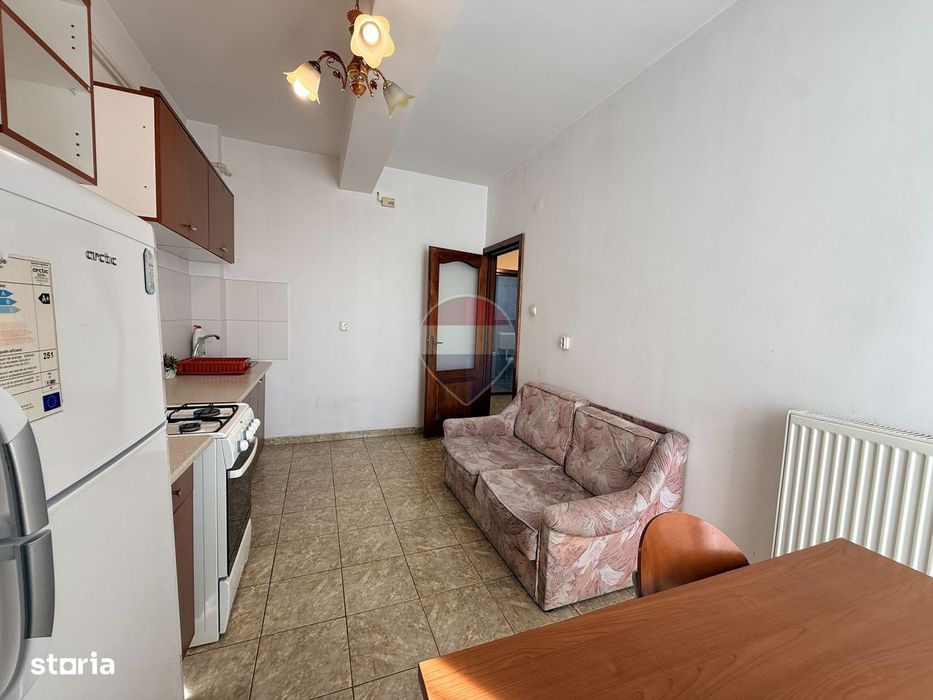 Apartament decomandat 2 camere-Chirie-Zona Gara