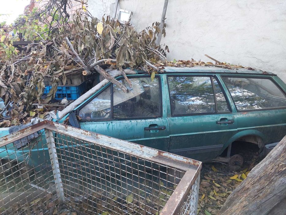 Фолцваген пасат 1,8 90к.с. на части