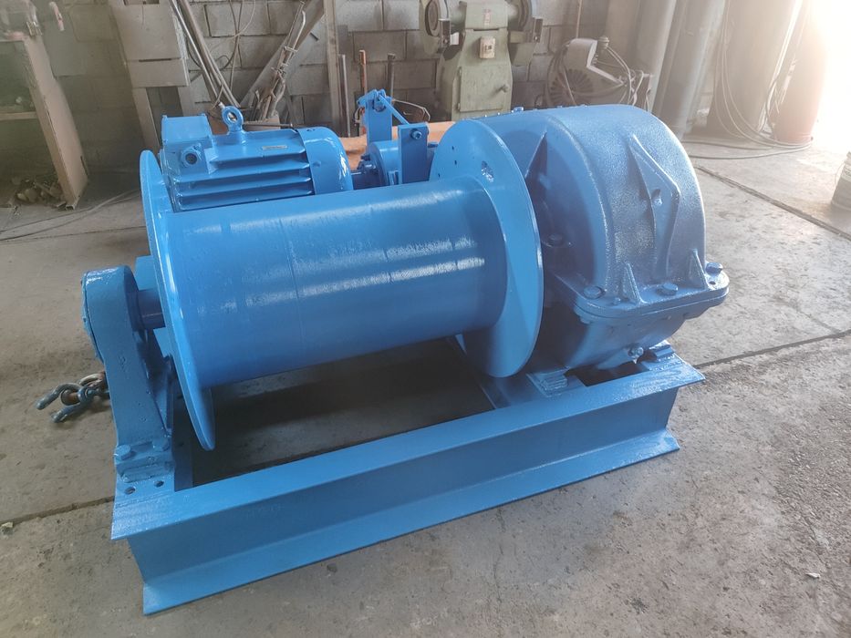 Продам лебёдку тяговою ЛМ 5