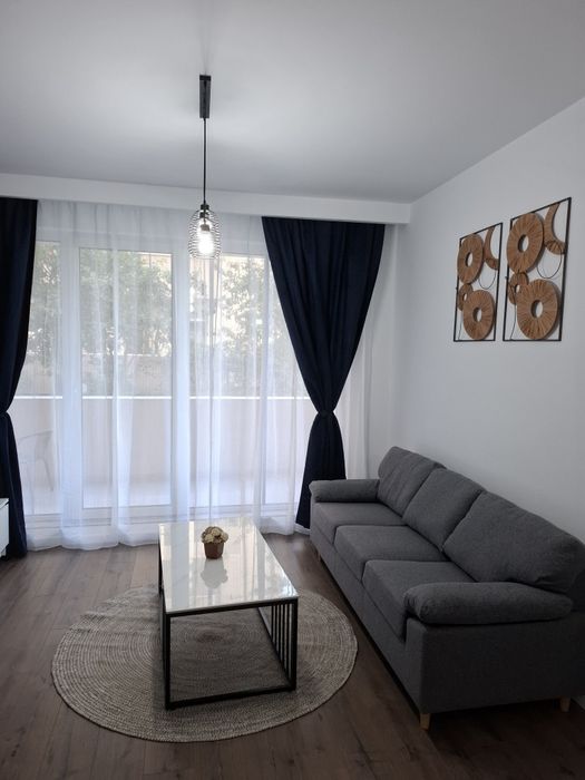 Inchiriez apartament in localitatea Floresti