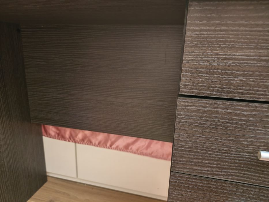 Ново бюро от Art me