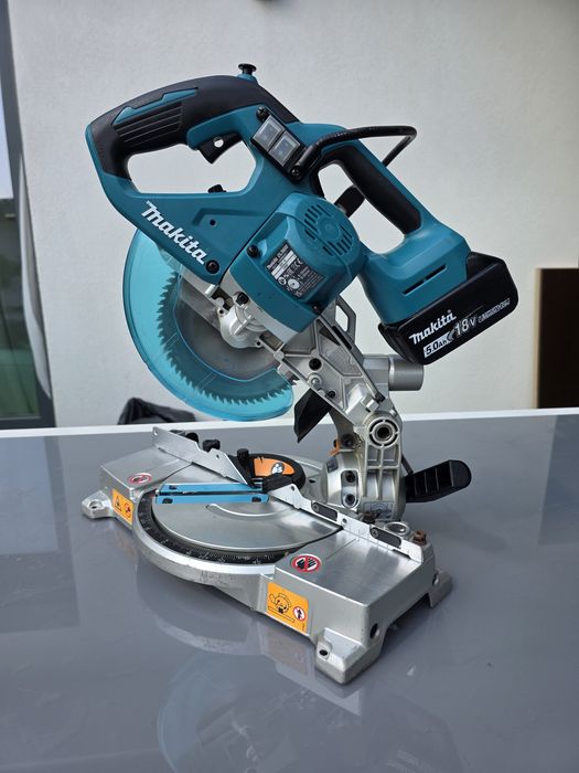 Circular Makita DLS 600