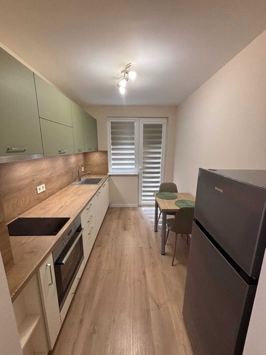 Дава се под наем Двустаен апартамент в Пловдив, Център - 56 кв.м за 561 € - Снимка #2