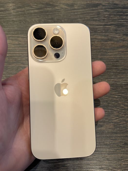 Продается Айфон 16 про 256 память