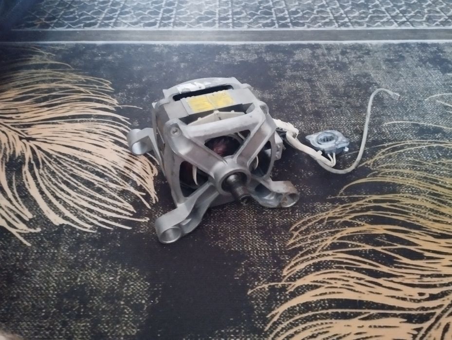 Мотор от стиральной машины