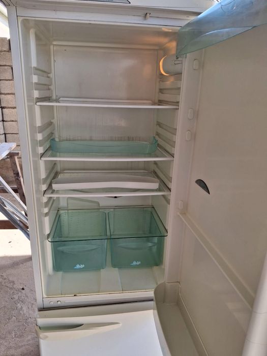 Холодильник б/у в хорошем состоянии!