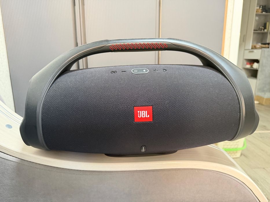 JBL колонка, мощная, в идеальном состоянии