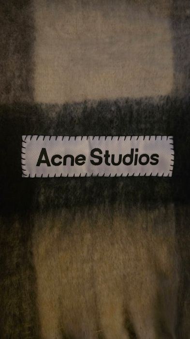 Fular Acne Studios