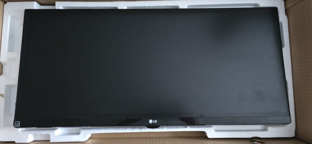 LG UltraWide 29UM59 – Cinema la tine acasă, dar fără pop-corn inclus