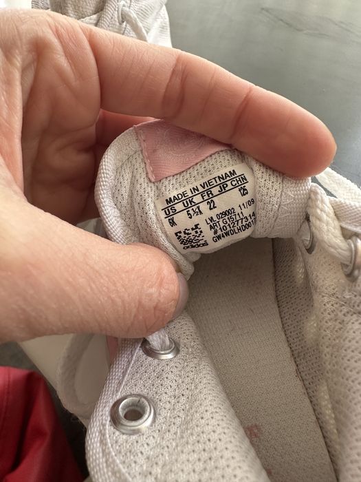Детски кецове Adidas номер 22 , 12.5 cm