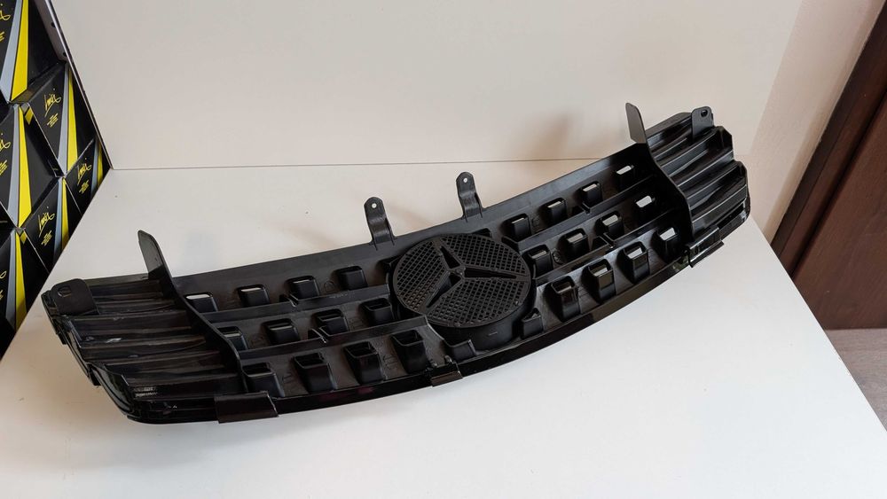Решетка Мерцедес МЛ 164 Нова черна Mercedes W164 черен гланц 2005-2008