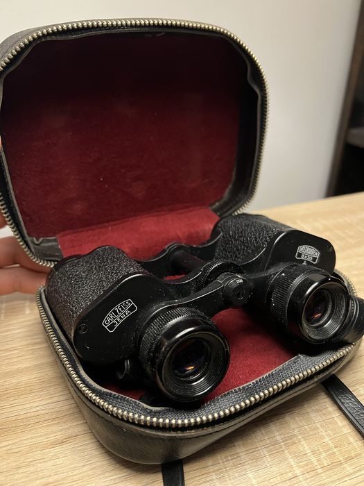 Binoclu original Carl Zeiss 8x30 in protectie cu catifea