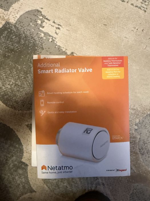 Kit termostat + 8 capete smart pentru calorifer