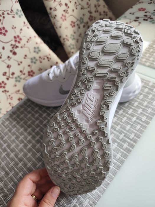 Nike мъжки маратонки Revolution 6