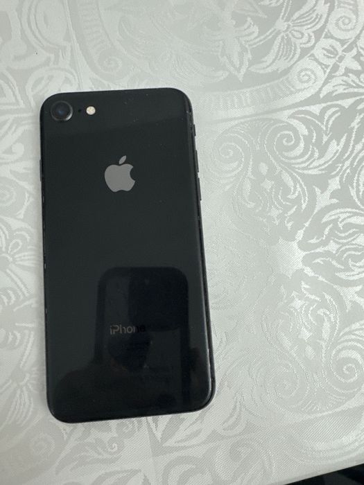iPhone 8 черный цвет