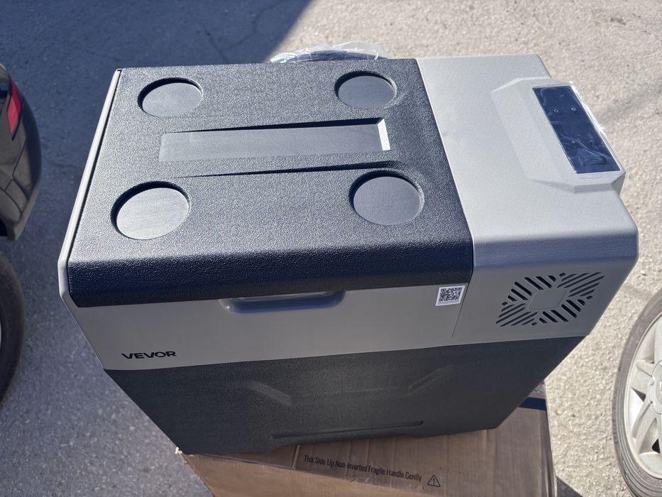 Къмпинг хладилник фризер VEVOR 40L/50L 12v-24v-220v Компресор