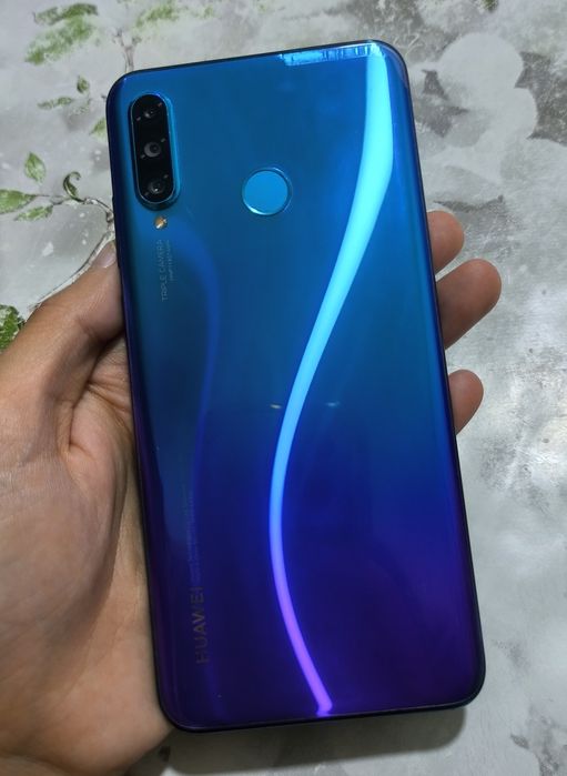 Продаю Huawei P30 Lite