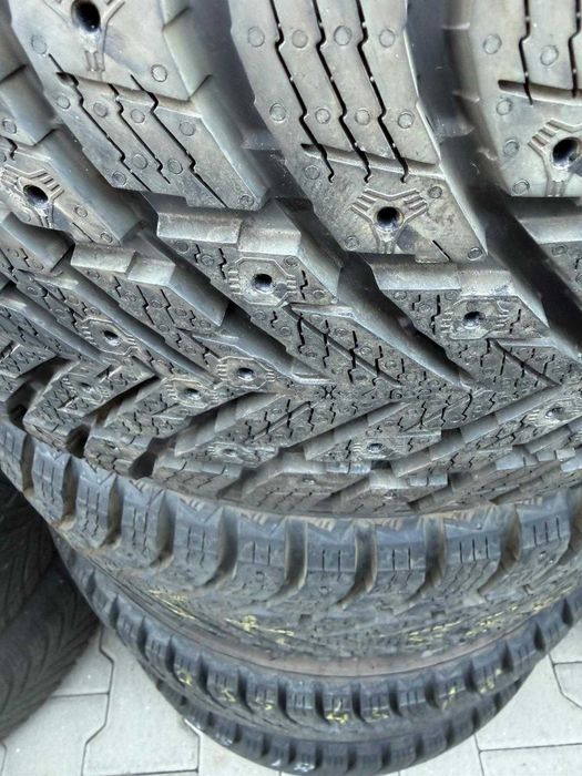 235 45 R18 Nokian iarna