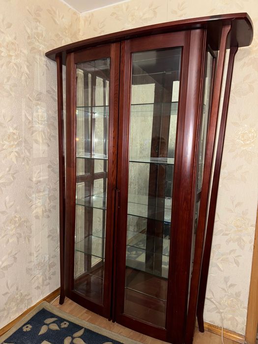 Продается Шкаф для посуды в идеальном состоянии