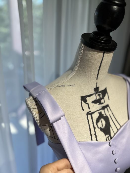 Rochie, purtată o dată, 390 lei