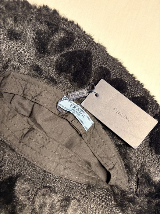 Căciulă tip beanie Prada NOUĂ