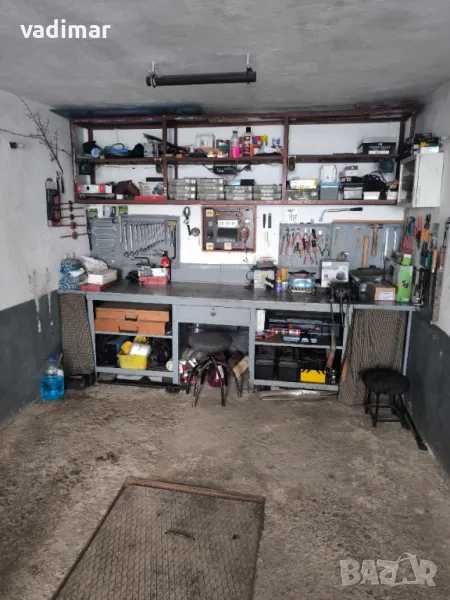 От собственик - гараж-монолит с канал, ток и вода – кв. Запад, Асеновград | 17 кв.м