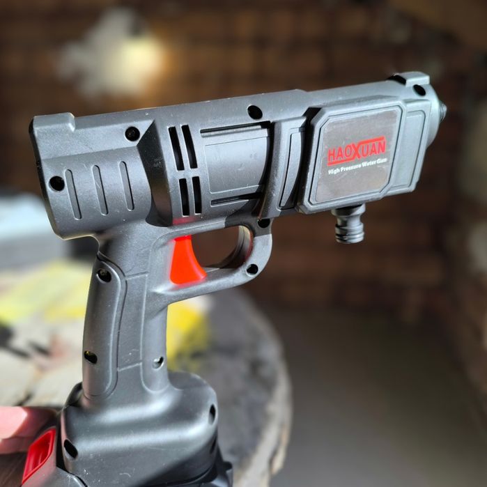 Акумулаторна водоструйка